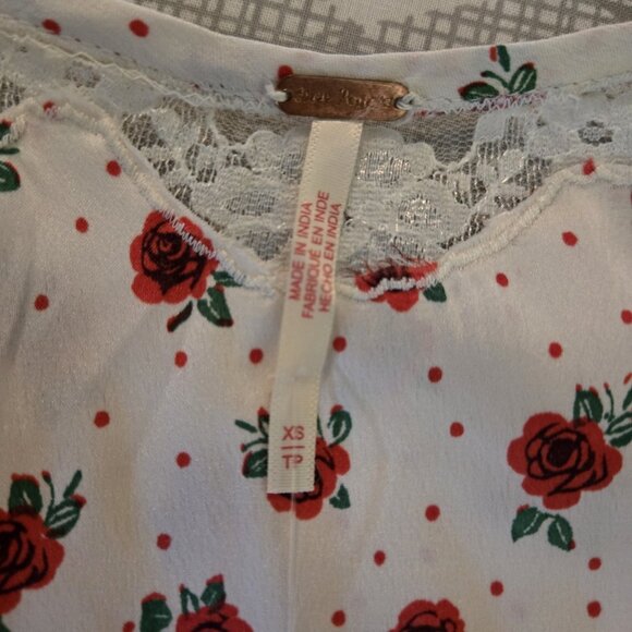 Free People Field Of Roses Satin Lace Top XS Cream Red Coquette Peasant NWT - Picture 4 of 16